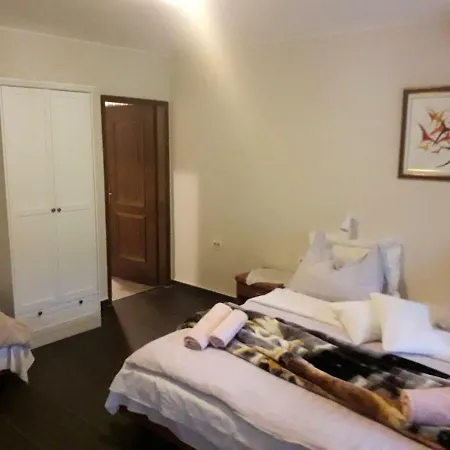 And Deskovic Apartment *